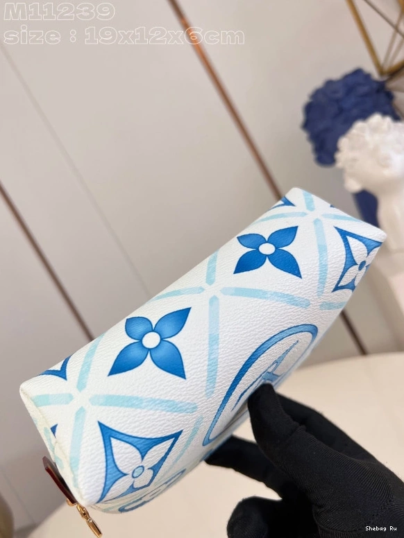 Louis Cosmétique Pochette Vuitton PM 0815